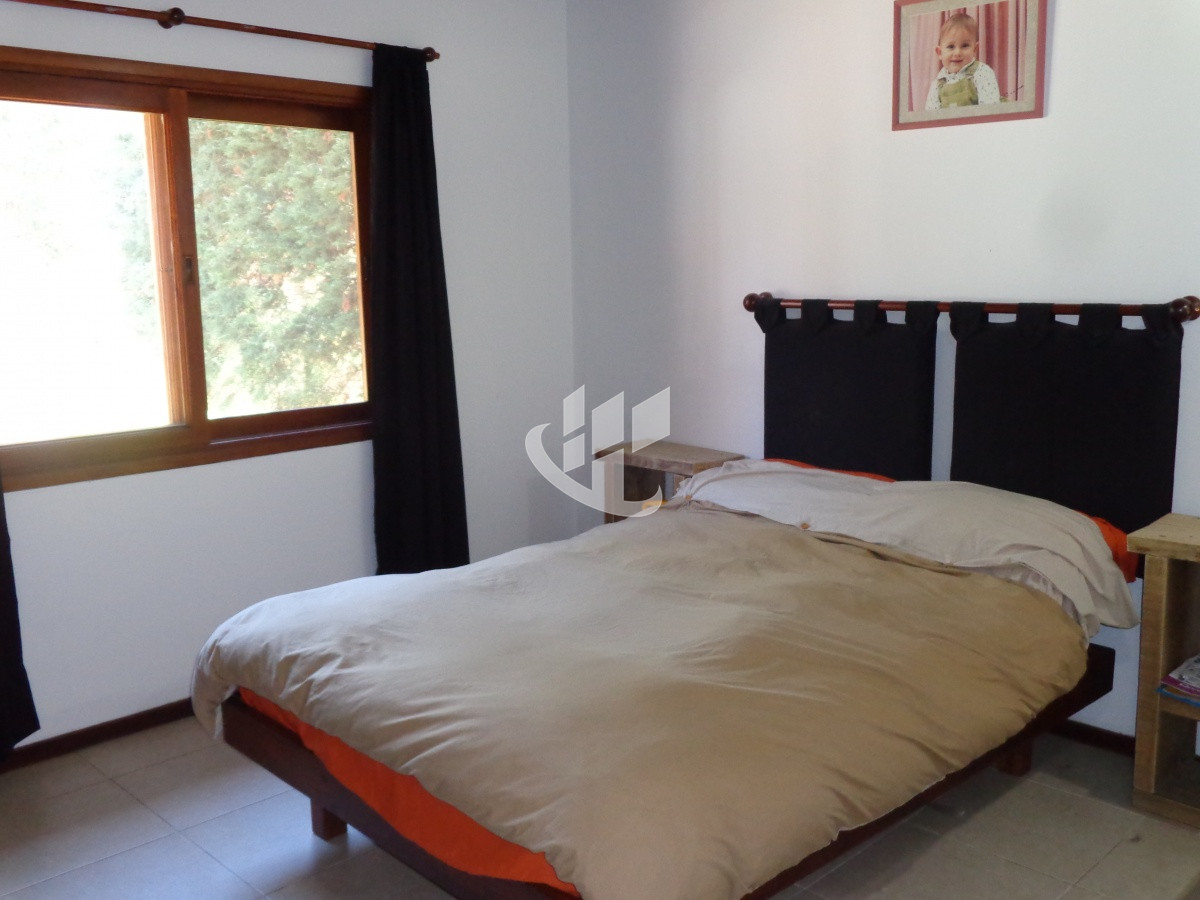 Casa ID.2109 - PUNTA DEL ESTE MARLY CASA DE 4 DORMITORIOS PISCINA EN ALQUILER TEMPORAL