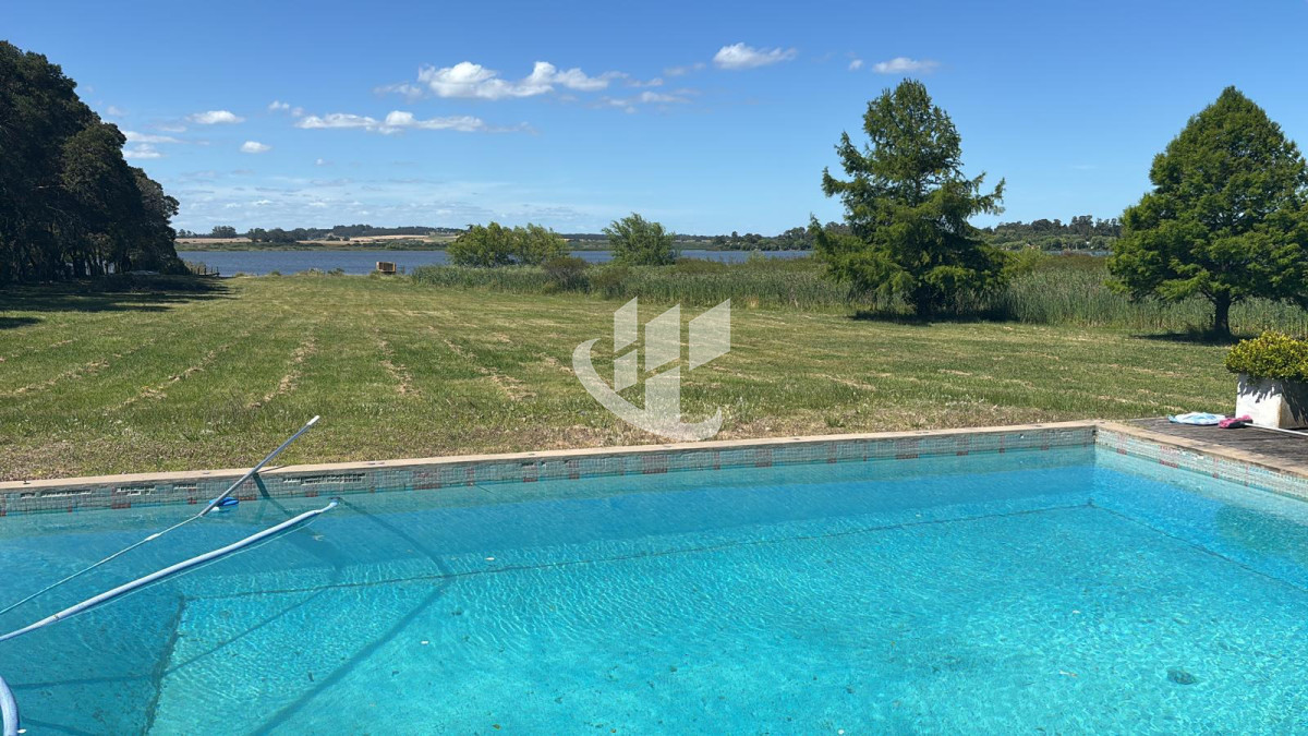 Casa ID.2390 - CASA ALQUILER TEMPORARIO - PUNTA DEL ESTE - LAGUNA DE LOS CISNES