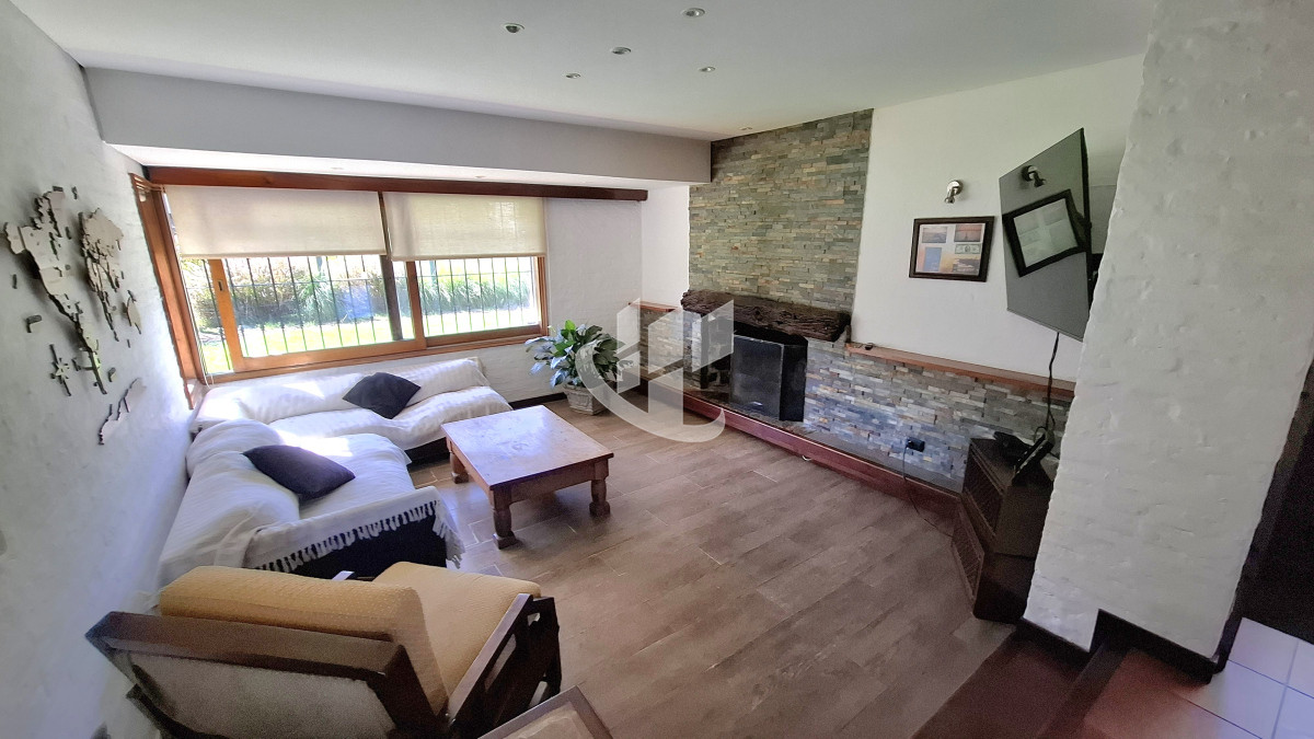 Casa ID.1708 - Venta, casa 3 dormitorios, con piscina, Pinares, Punta del Este