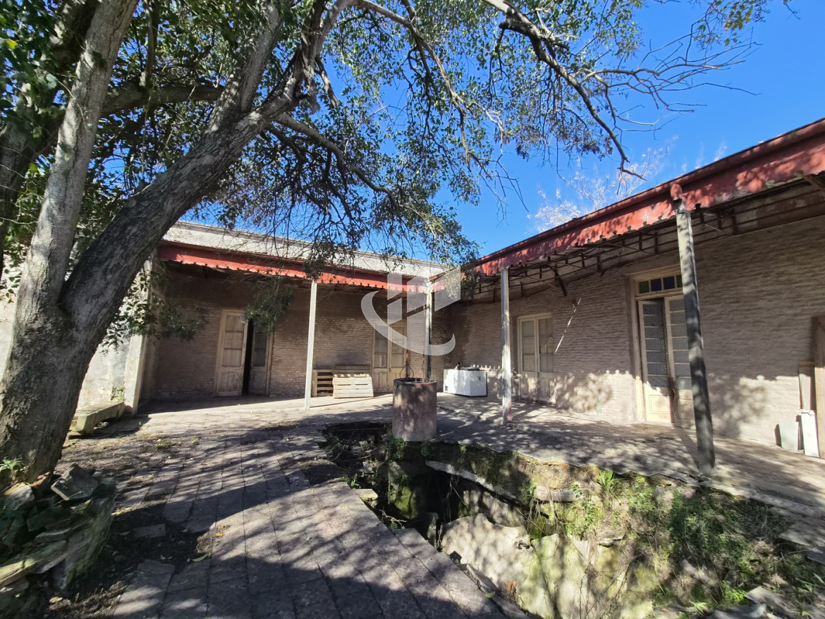 Casa ID.2838 - ESQUINA EN VENTA CON GRAN POTENCIAL