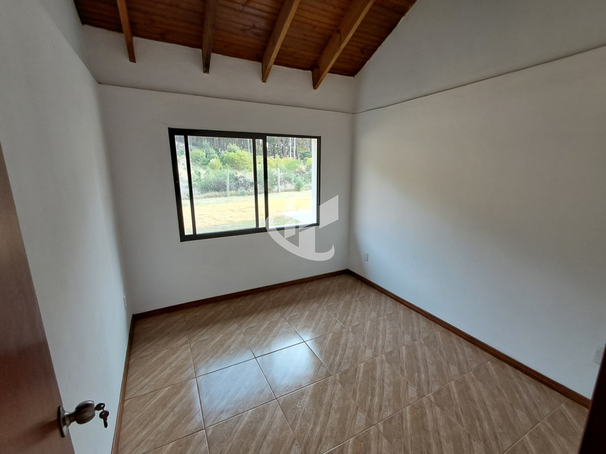 Casa ID.1349 - PUNTA BALLENA CLUB DEL LAGO CASA 3 DORMITORIOS CON PARRILLERO TECHADO VENTA