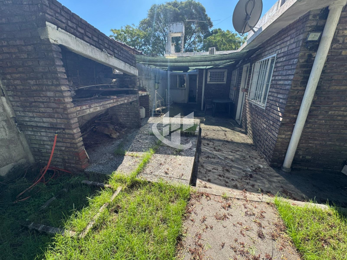 Casa ID.2812 - Venta Casa 2 Dormitorios mas Monoambiente Aires Puros