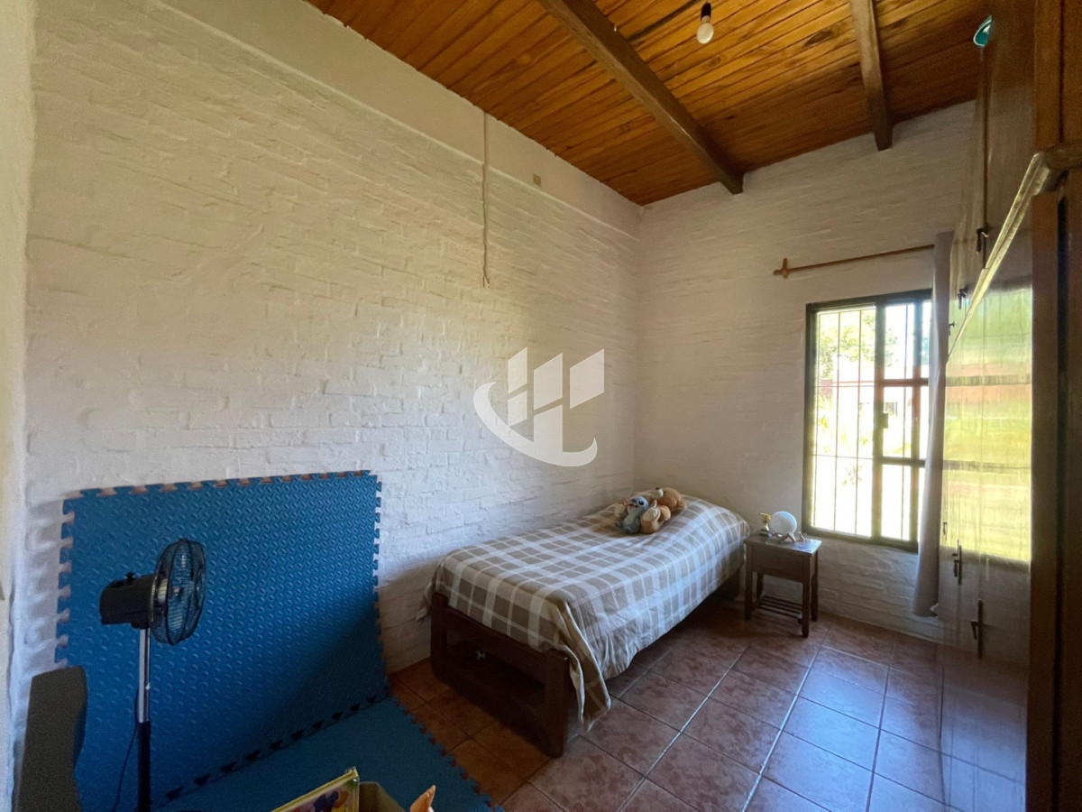 Casa ID.2525 - COMODIDAD Y ESPACIO: CASA DE 3 DORMITORIOS CON GRAN FONDO