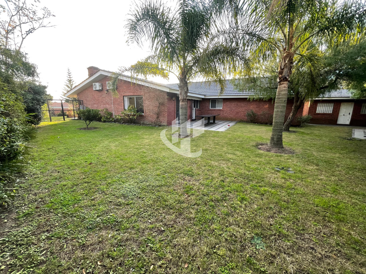 Casa ID.1989 - Casa en Venta de 4 dormitorios en zona Mansa - Punta del Este