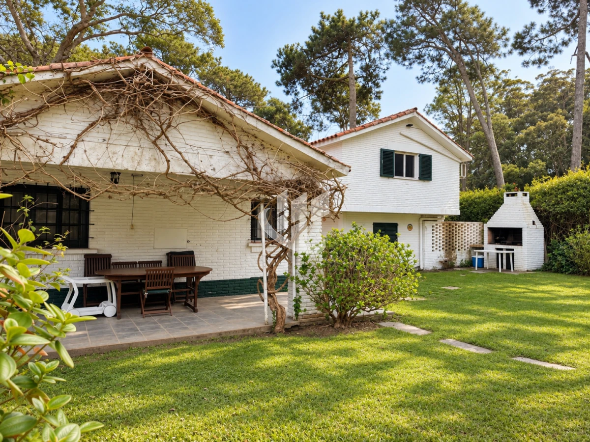 Casa ID.2889 - PUNTA DEL ESTE LUGANO AMPLIA CASA PARA 10 PERSONAS EN ALQUILER DE TEMPORADA