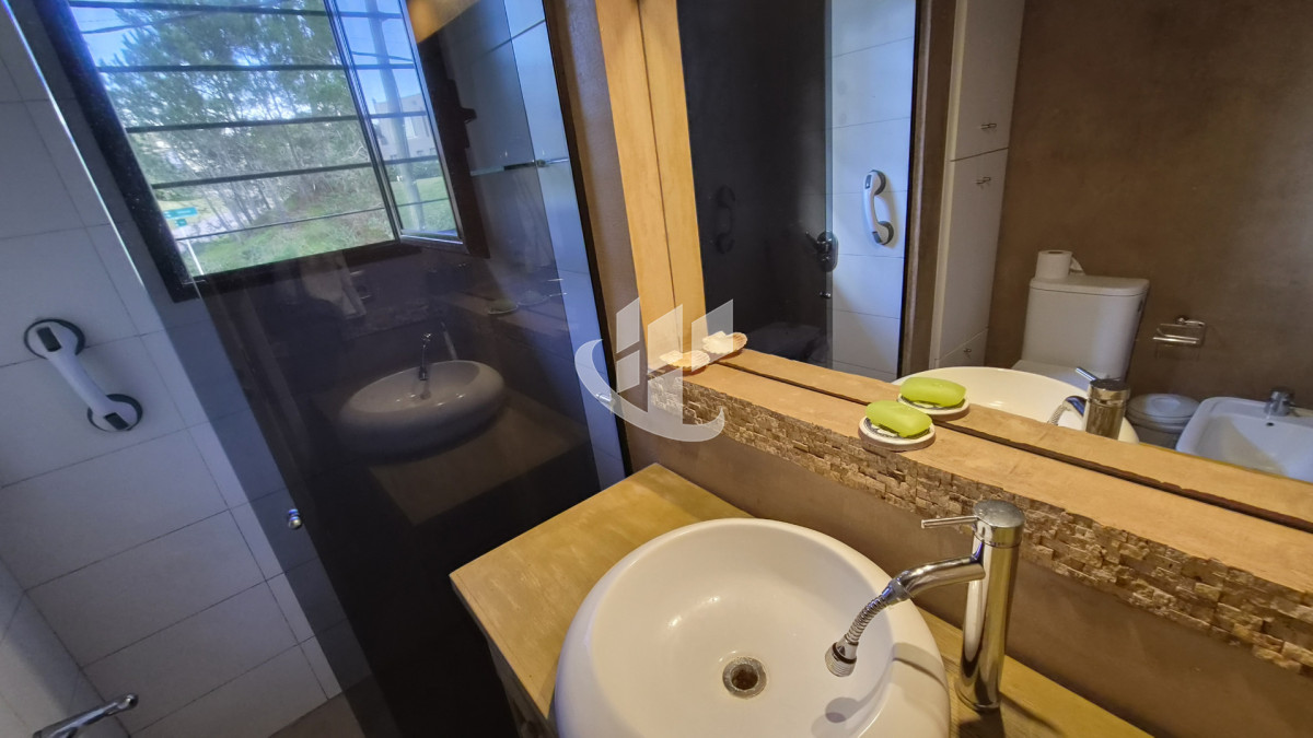 Casa ID.2617 - Casa en Alquiler Anual, 4 dormitorios en suite, Montoya, La Barra