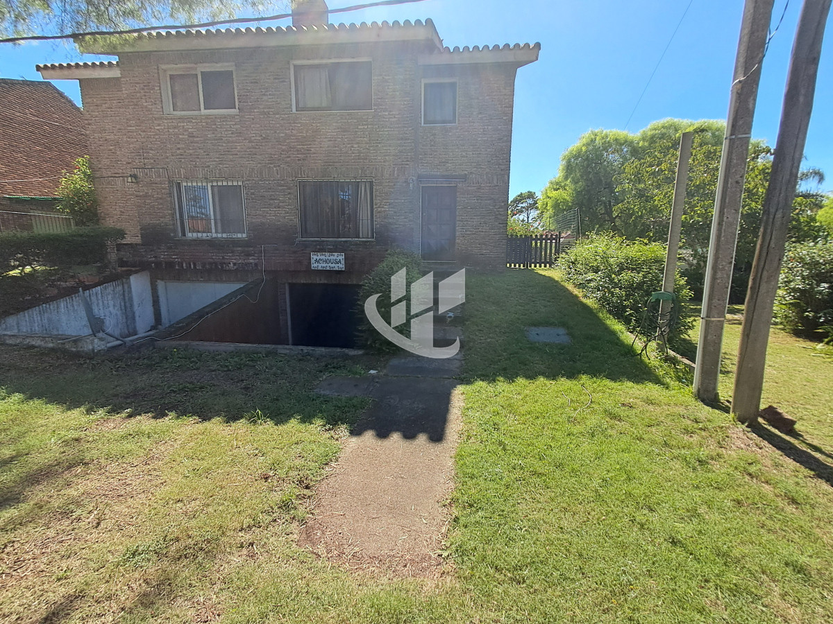 Casa ID.1667 - PUNTA DEL ESTE LAS DELICIAS DUPLEX 2 DORMITORIOS 2 BAÑOS ALQUILER ANUAL 