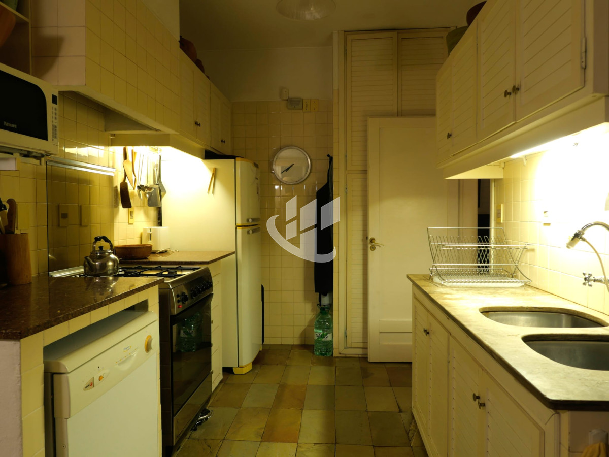 Casa ID.689 - Venta, casa, 3 suites mas dep, La Barra, Punta del Este