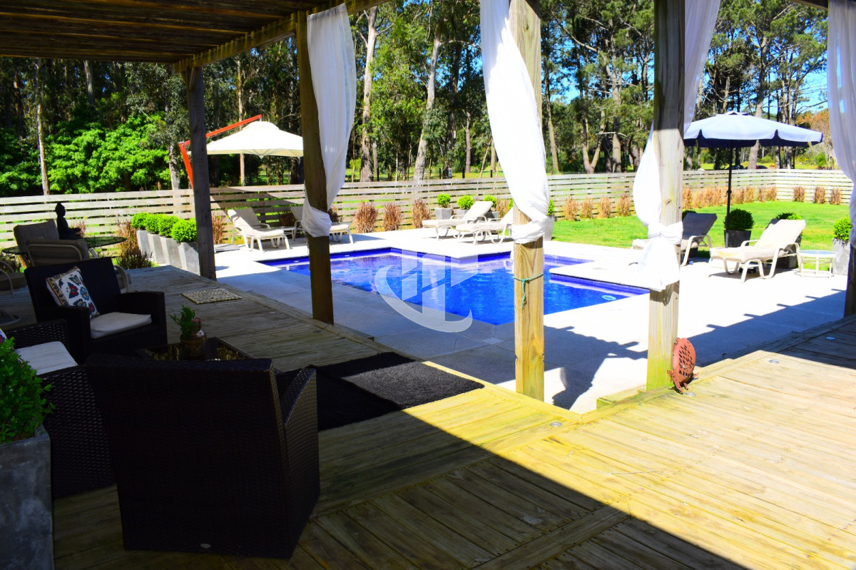 Casa ID.1526 - PUNTA DEL ESTE PINARES PROPIEDAD EN ALQUILER PREMIUM! 3 SUITES 