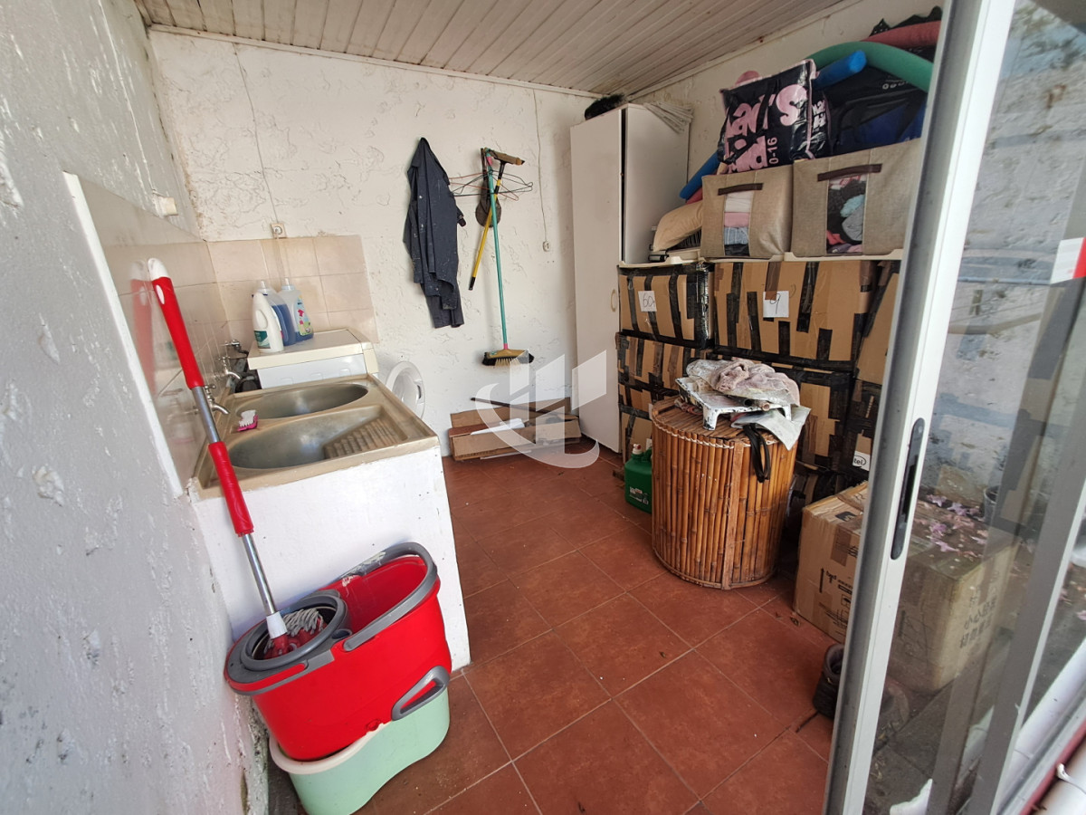 Casa ID.2532 - PUNTA DEL ESTE LAS DELICIAS GRAN CASA DE 5 DORMITORIOS PISCINA CANCHA DE PADLE EN VENTA