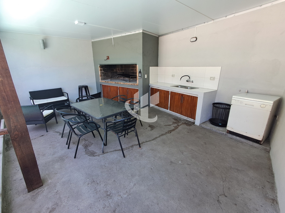 Casa ID.1626 - PUNTA DEL ESTE CANTEGRIL CASA PH EN VENTA 3 DORMITORIOS PISCINA