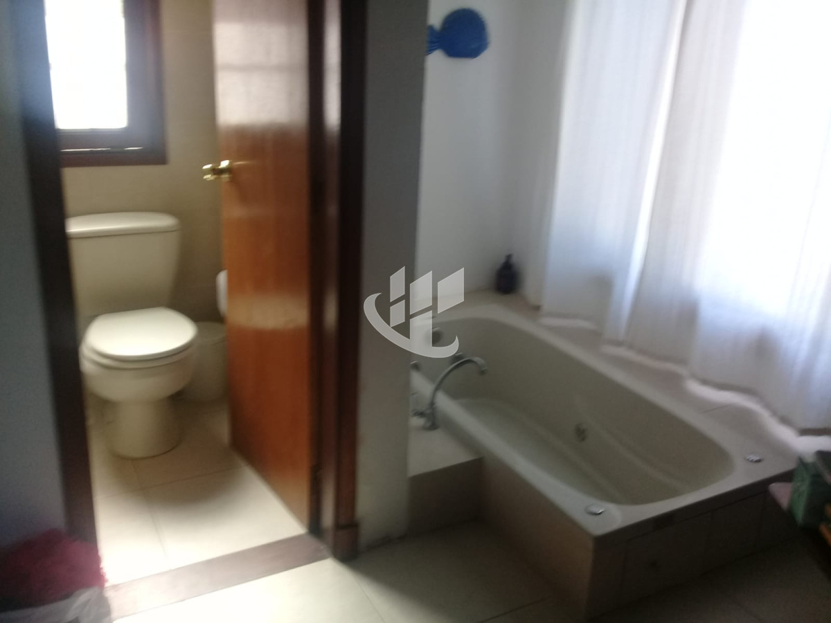 Casa ID.2109 - PUNTA DEL ESTE MARLY CASA DE 4 DORMITORIOS PISCINA EN ALQUILER TEMPORAL