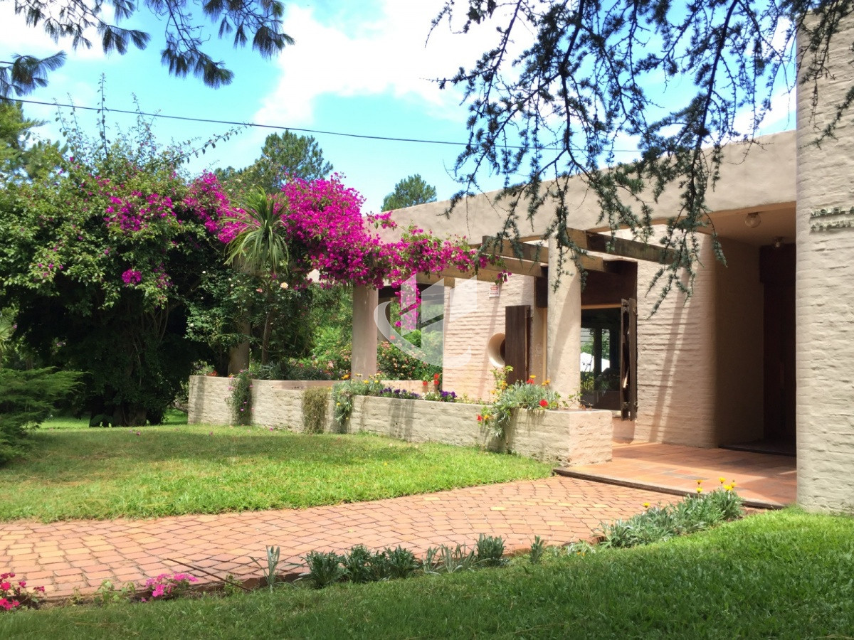 Casa ID.2057 - PUNTA DEL ESTE RINCON DEL INDIO CASA 4 DORMITORIOS PISCINA CLIMATIZADA