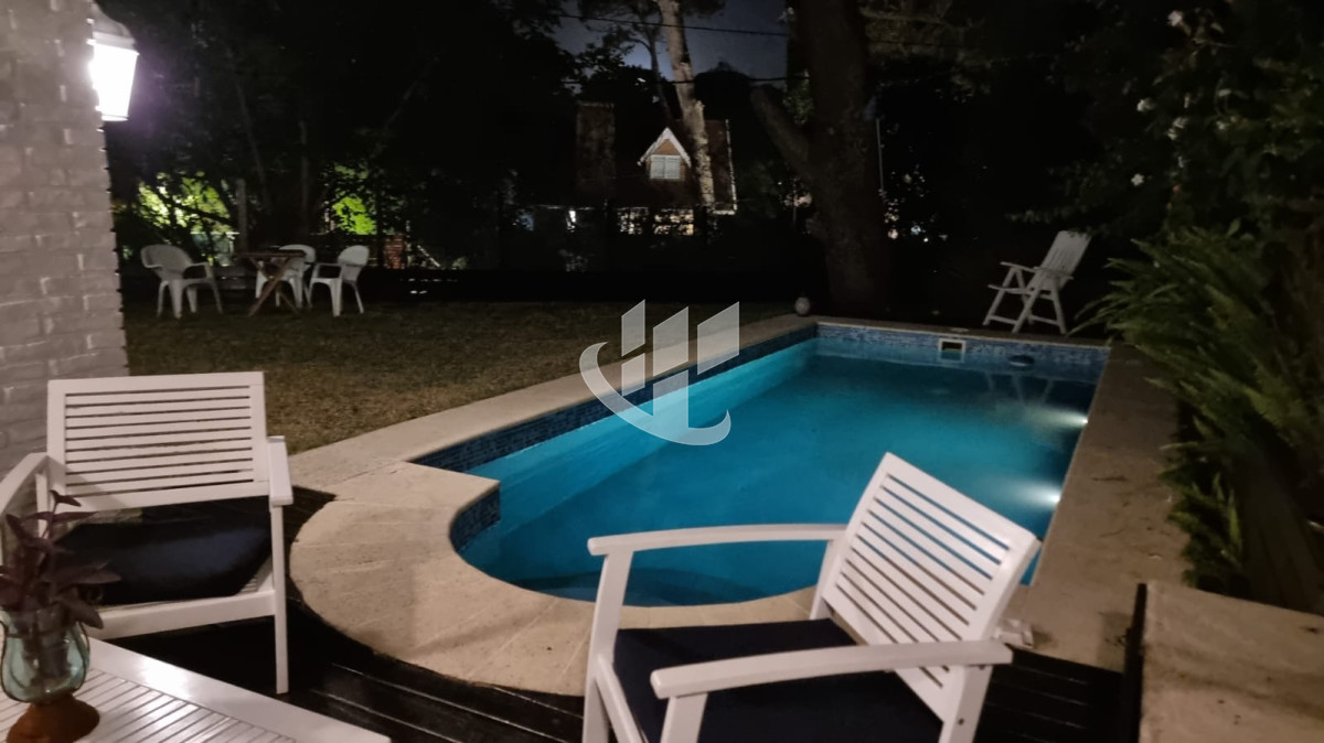 Casa ID.1970 - Casa en alquiler anual de tres dormitorios con piscina en San Rafael- Brava Punta del Este