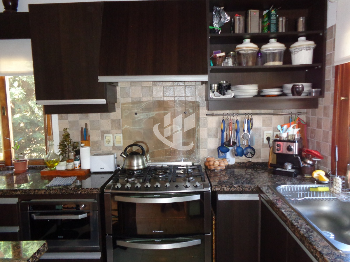 Casa ID.2109 - PUNTA DEL ESTE MARLY CASA DE 4 DORMITORIOS PISCINA EN ALQUILER TEMPORAL