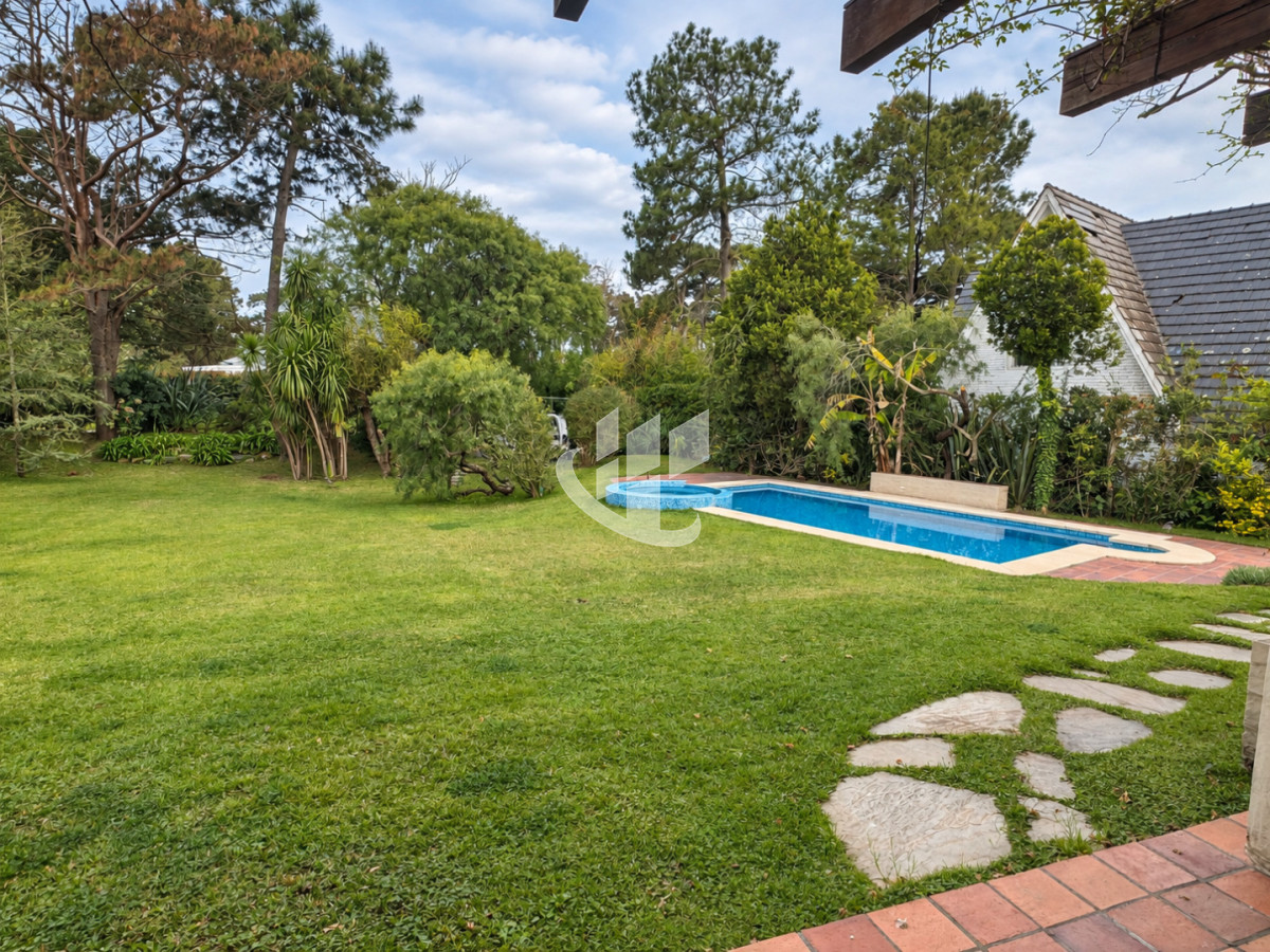 Casa ID.2057 - PUNTA DEL ESTE RINCON DEL INDIO CASA 4 DORMITORIOS PISCINA CLIMATIZADA