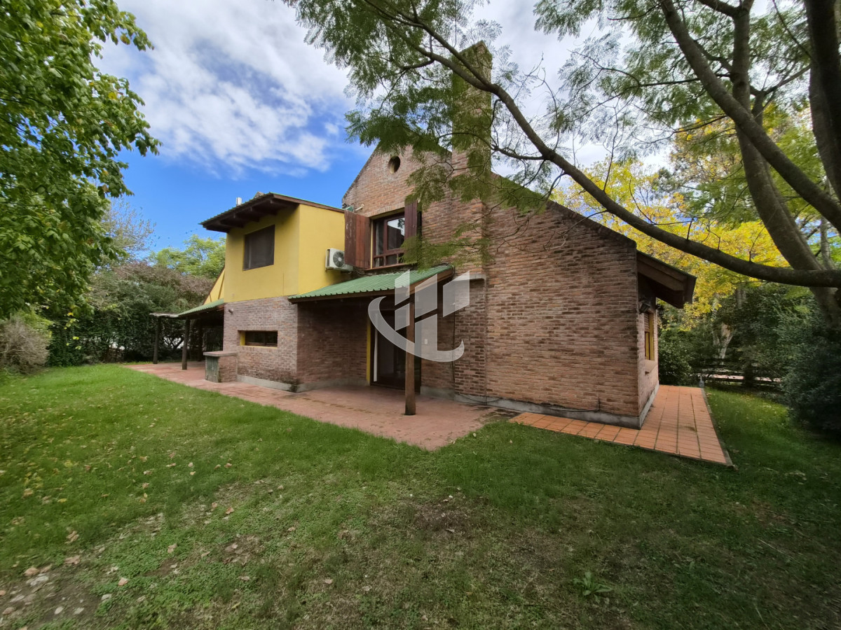 Casa ID.2583 - CASA EN EXCELENTE CONDICIONES, LISTA PARA INGRESAR