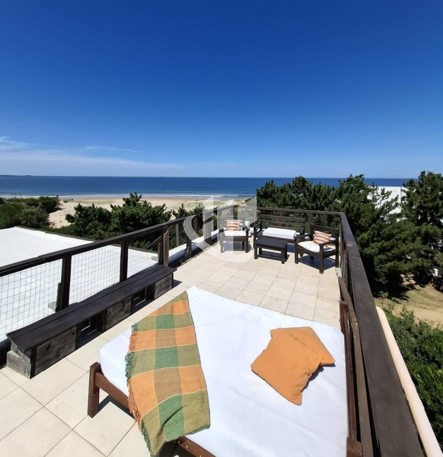 Casa ID.2538 - PUNTA DEL ESTE TIO TOM CASA DE 4 DORMITORIOS PISCINA HERMOSA VISTA !