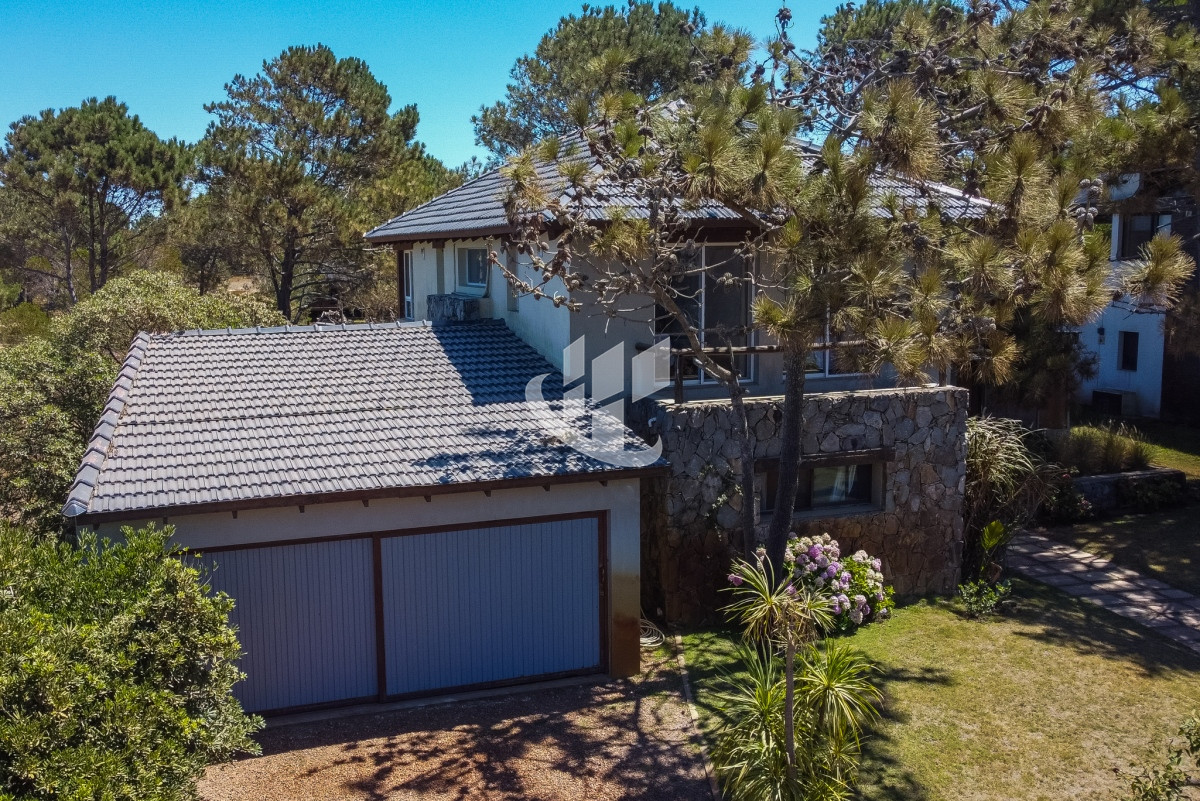 Casa ID.655 - Venta, casa, 4 dormitorios, Arenas de Jose Ignacio.