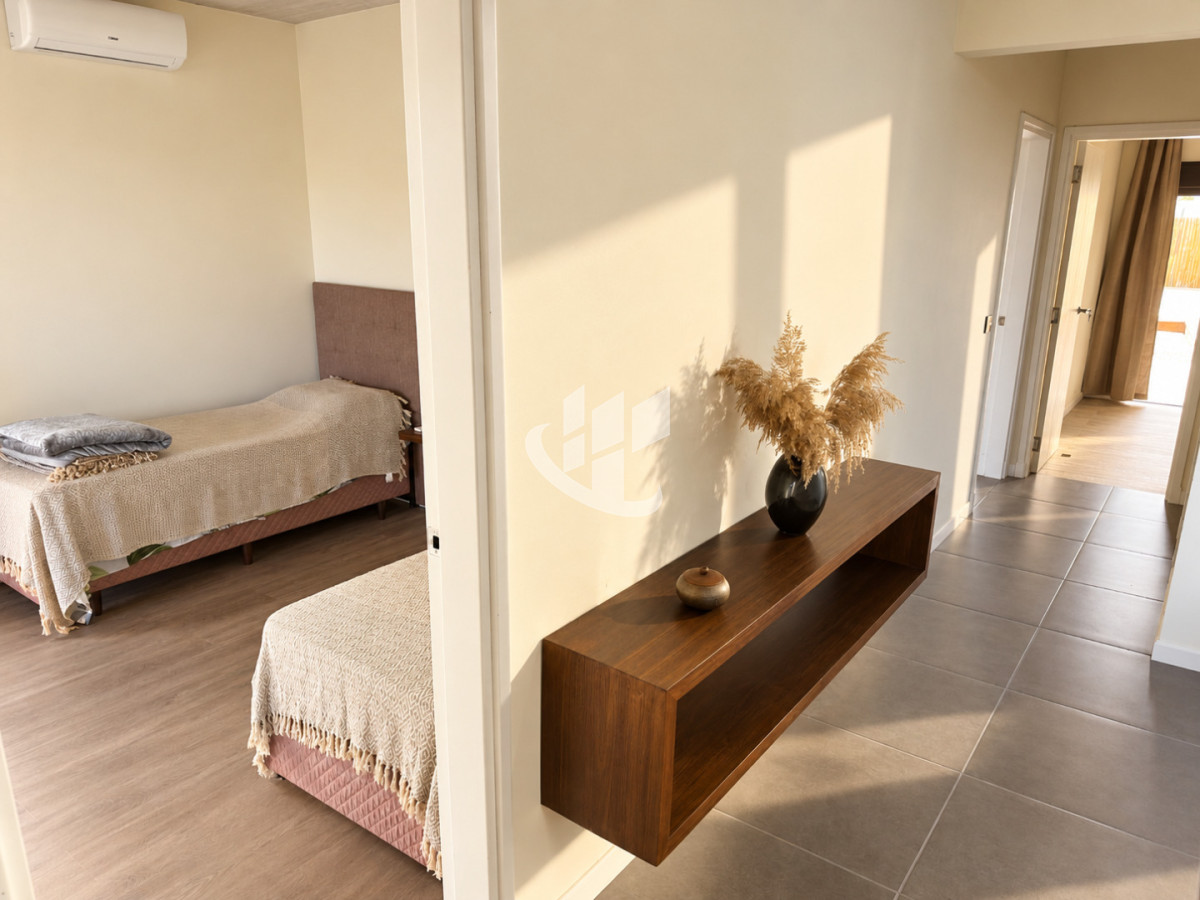 Casa ID.2920 - Casa en Pinares a 100 metros de Playa Mansa - Alquiler Temporada 2027