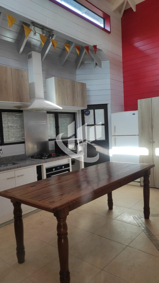 Casa ID.1545 - PUNTA DEL ESTE LA BARRA CASA DE 3 DORMIRORIOS CON PARRILLERO