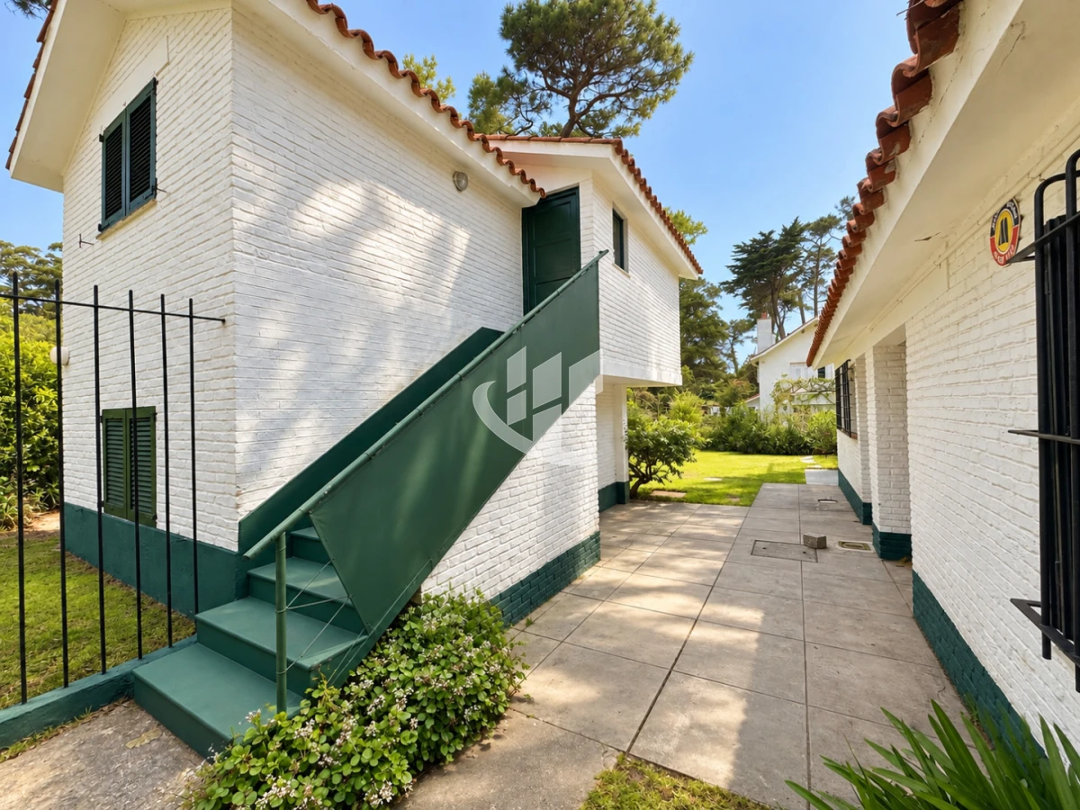 Casa ID.2889 - PUNTA DEL ESTE LUGANO AMPLIA CASA PARA 10 PERSONAS EN ALQUILER DE TEMPORADA