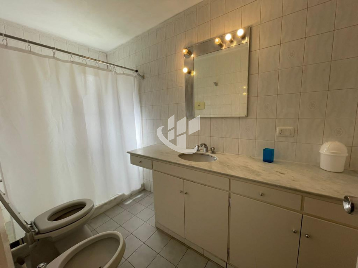 Casa ID.1918 - PUNTA DEL ESTE MANSA CASA 4 DORMITORIOS AMPLIO TERRENO EN VENTA