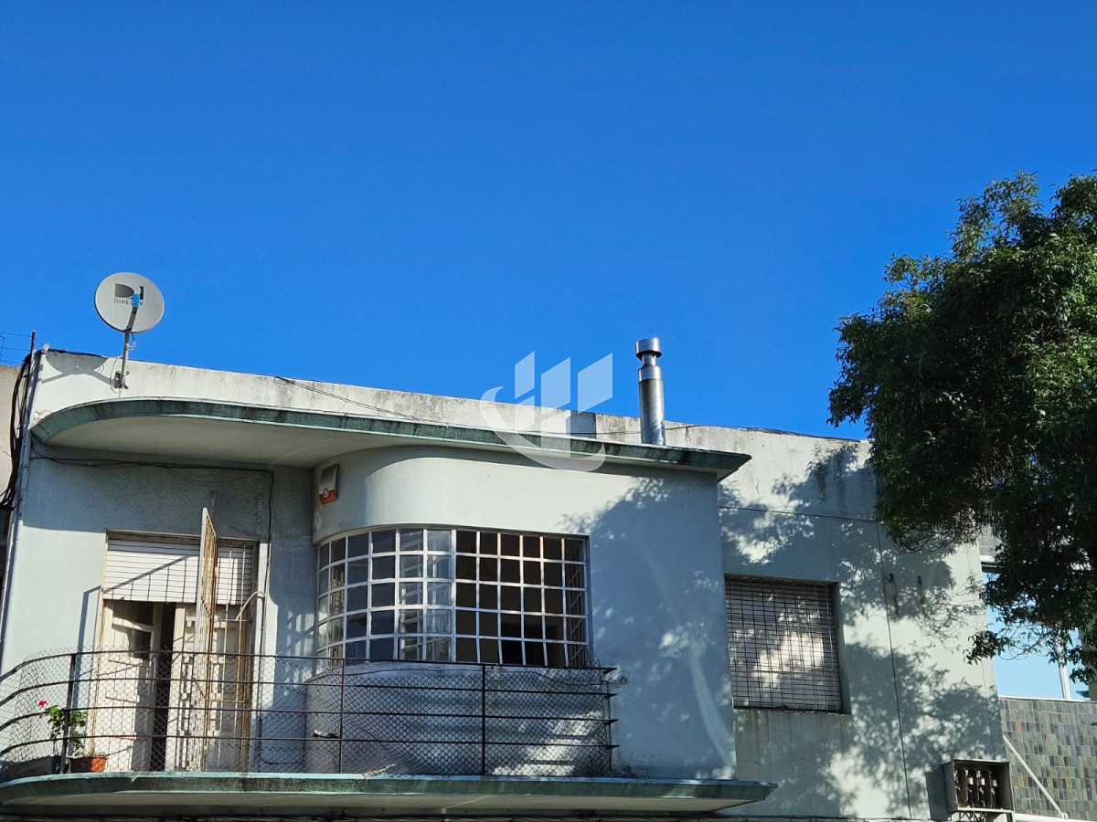 Casa ID.2072 -  Casa en venta La Blanqueada 3 dormitorios 2 baños. 