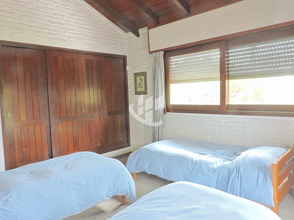 Casa ID.945 - CASA EN ALQUILER ANUAL, 3 DORMITORIOS, PUNTA DEL ESTE, PINARES