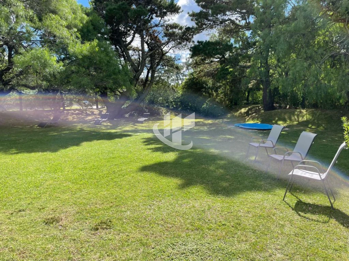 Casa ID.1918 - PUNTA DEL ESTE MANSA CASA 4 DORMITORIOS AMPLIO TERRENO EN VENTA