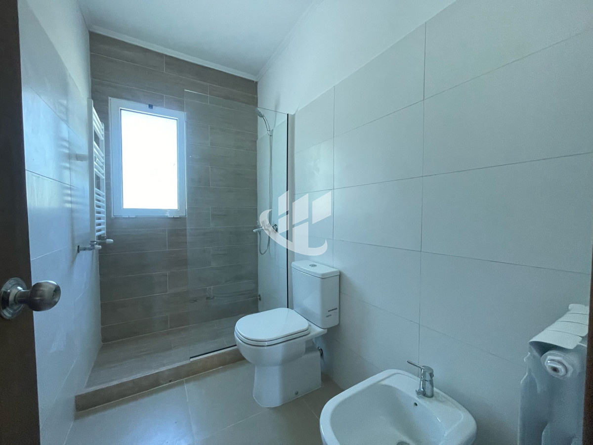 Casa ID.1716 - A ESTRENAR DE 3 DORMITORIOS Y 2 BAÑOS