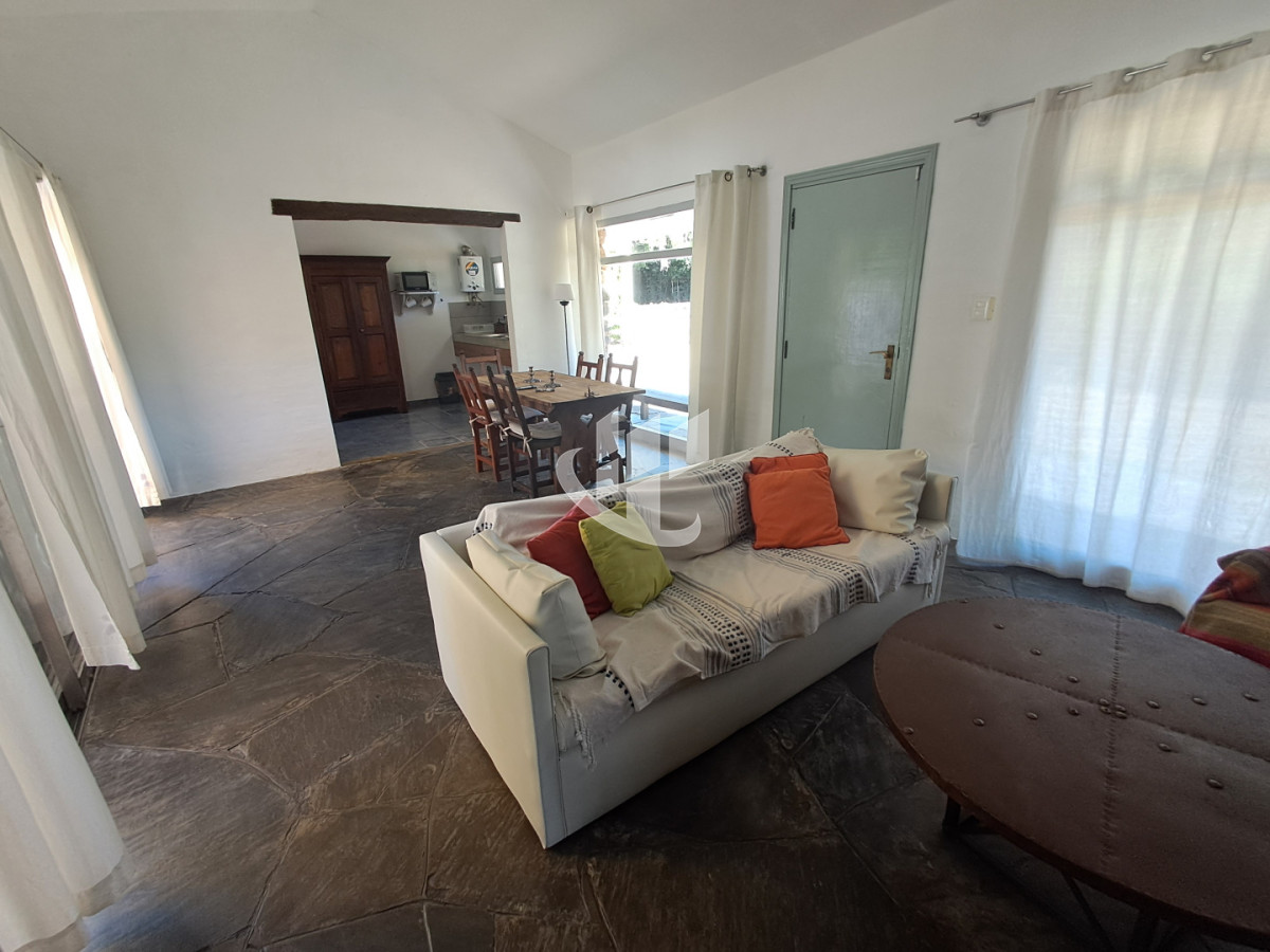 Casa ID.2470 - PUNTA DEL ESTE PINARES CASA DE 3 DORMITORIOS Y PARRILLERO EN VENTA