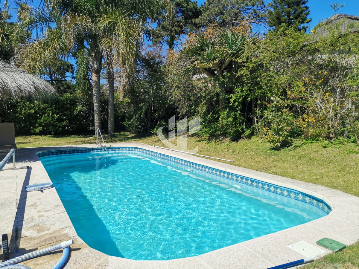 Casa ID.1953 - CASA EN ALQUILER DE TEMPORADA 4 DORMITORIOS EN PUNTA DEL ESTE