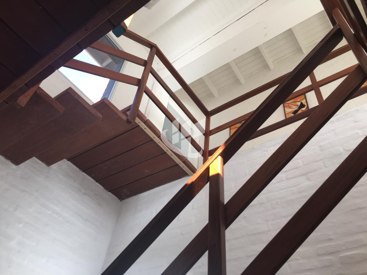 Casa ID.1434 - PUNTA BALLENA TIO TOM CASA DE 5 DORMITORIOS CON PISCINA CLIMATIZADA