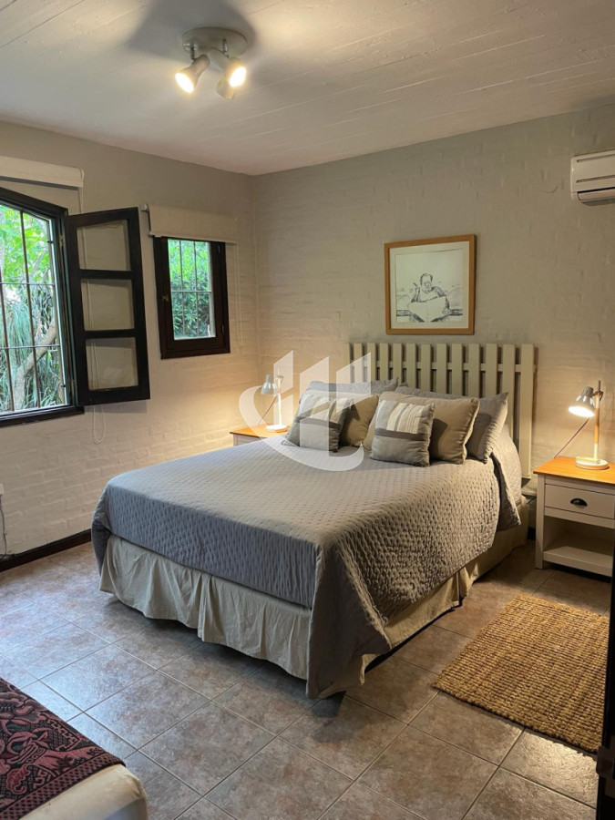 Casa ID.2501 - PUNTA DEL ESTE BARRIO MARLY 4 DORMITORIOS PISCINA ALQUILER ANUAL Y TEMPORADA