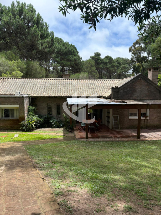 Casa ID.2404 - Casa, 3 dormitorios, club del lago, Punta Ballena