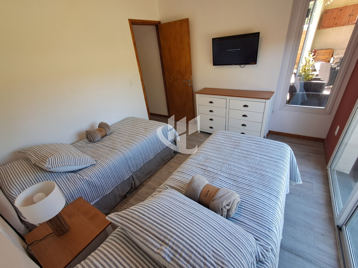 Casa ID.2391 - PUNTA DEL ESTE PARQUE BURNETT 2 DORMITORIOS 2 BAÑOS