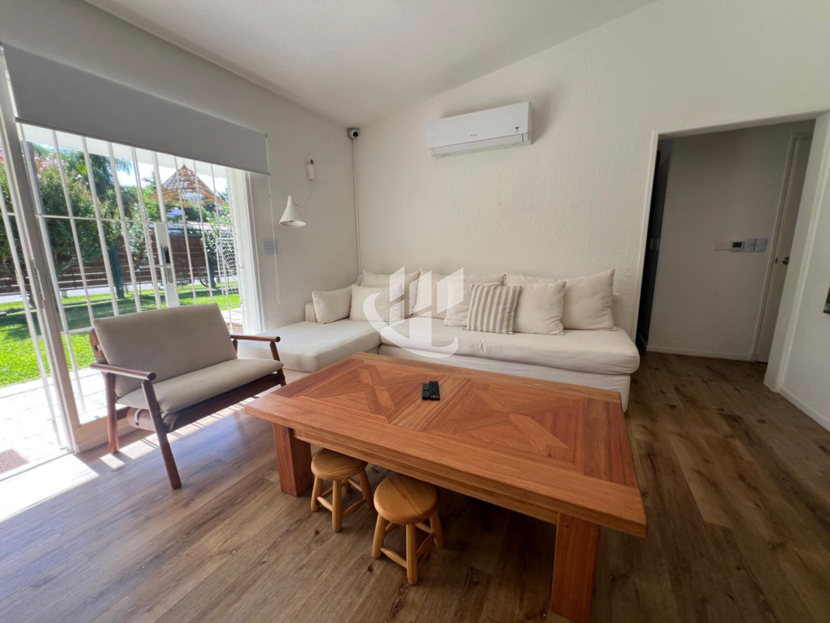 Casa ID.2768 - PUNTA DEL ESTE PLAYA BRAVA CASA DE 3 DORMITORIOS PSICINA CLIMARIZADA