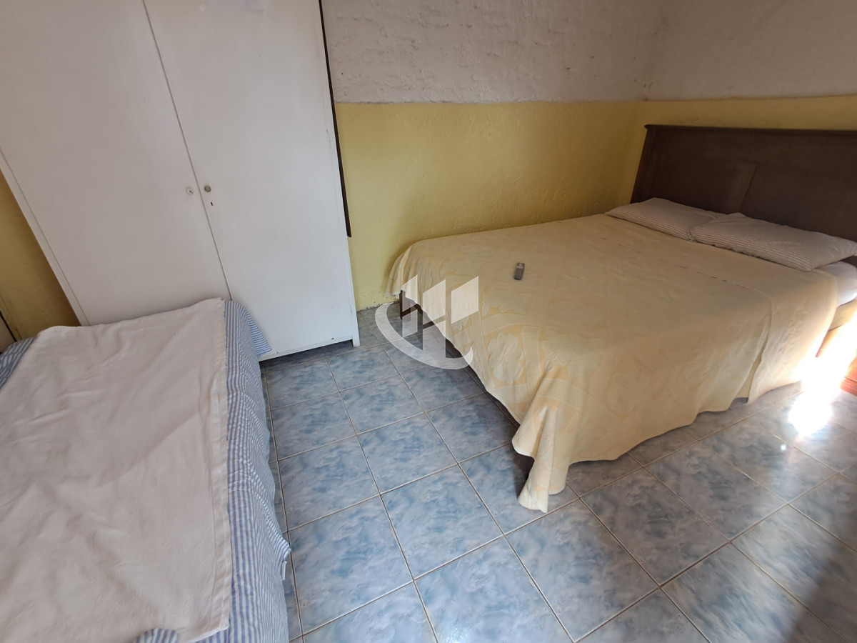 Casa ID.2532 - PUNTA DEL ESTE LAS DELICIAS GRAN CASA DE 5 DORMITORIOS PISCINA CANCHA DE PADLE EN VENTA