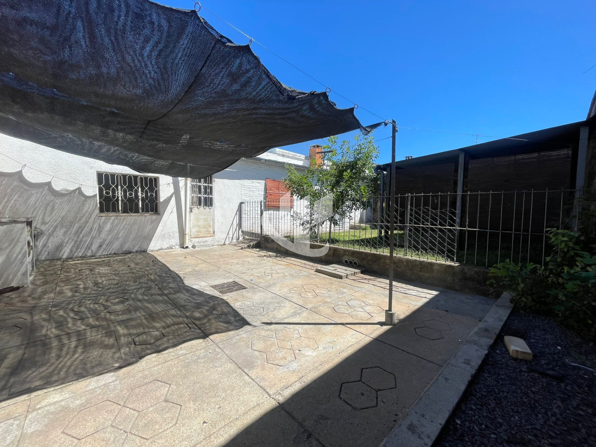 Casa ID.1591 - CASA DE 2 DORMITORIOS EN MUY BUENA UBICACION
