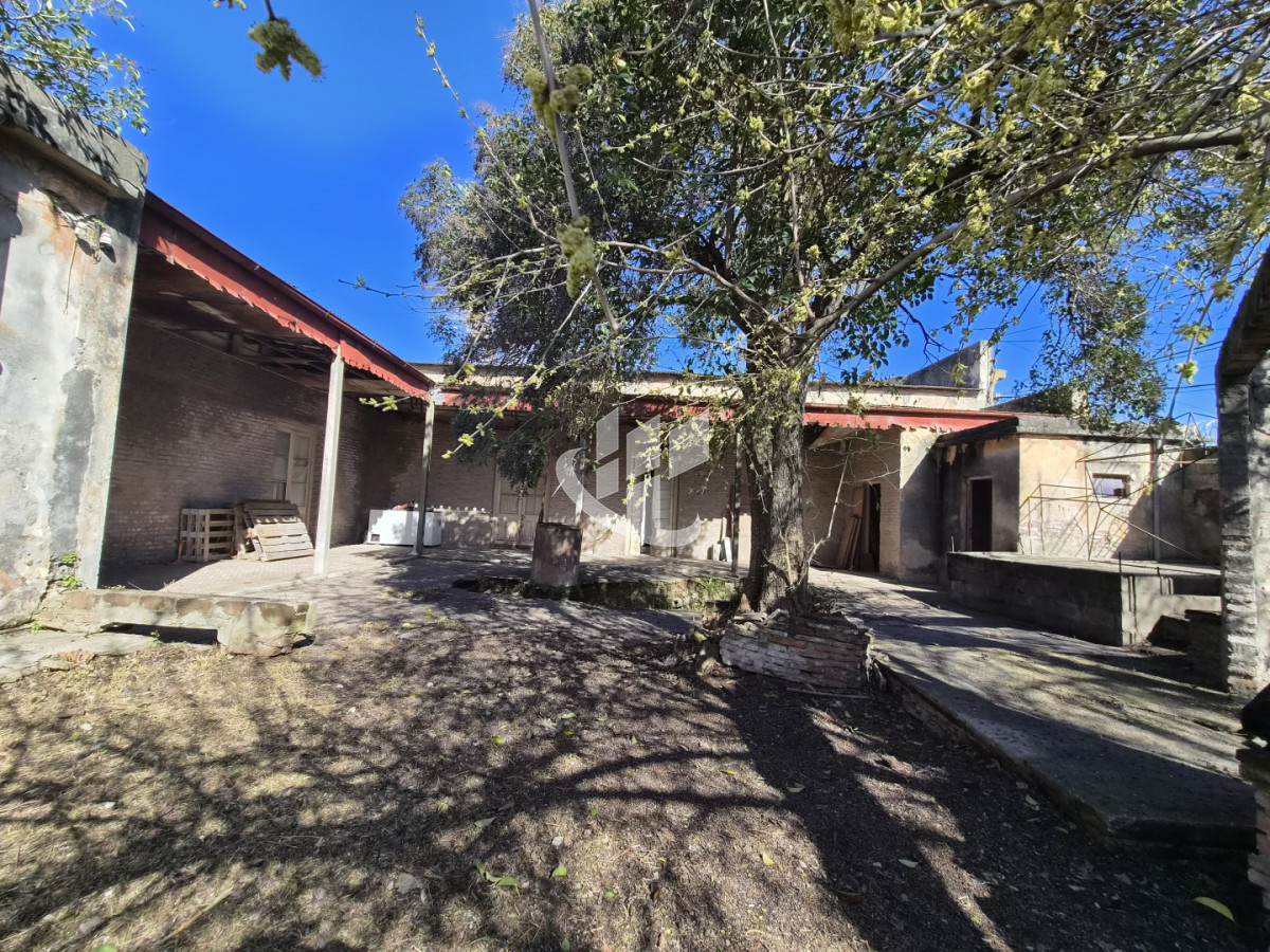 Casa ID.2838 - ESQUINA EN VENTA CON GRAN POTENCIAL