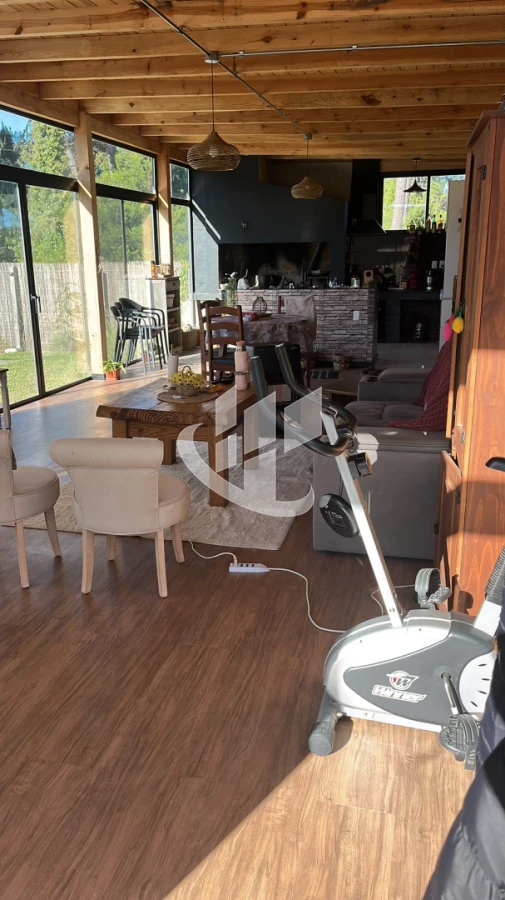 Casa ID.2740 - Casa con piscina, alquiler anual, Punta del Este.