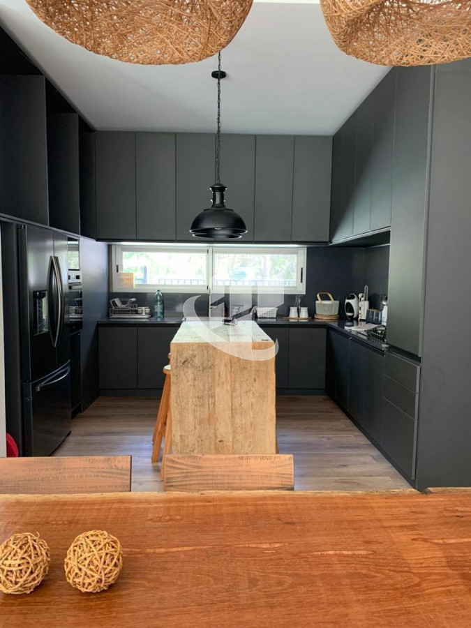 Casa ID.2405 - Alquiler de Verano, 3 dormitorios con piscina climatizada, Burnett, Punta del Este