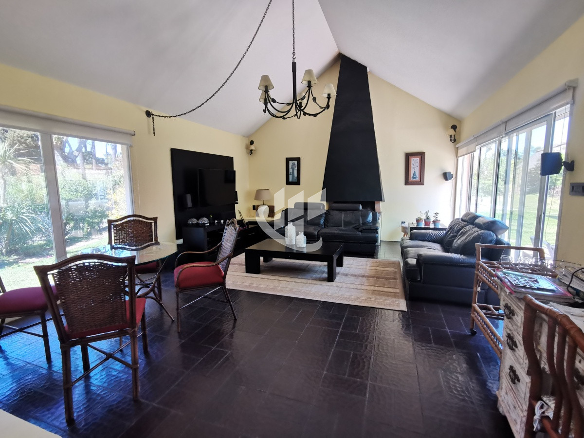 Casa ID.1953 - CASA EN ALQUILER DE TEMPORADA 4 DORMITORIOS EN PUNTA DEL ESTE