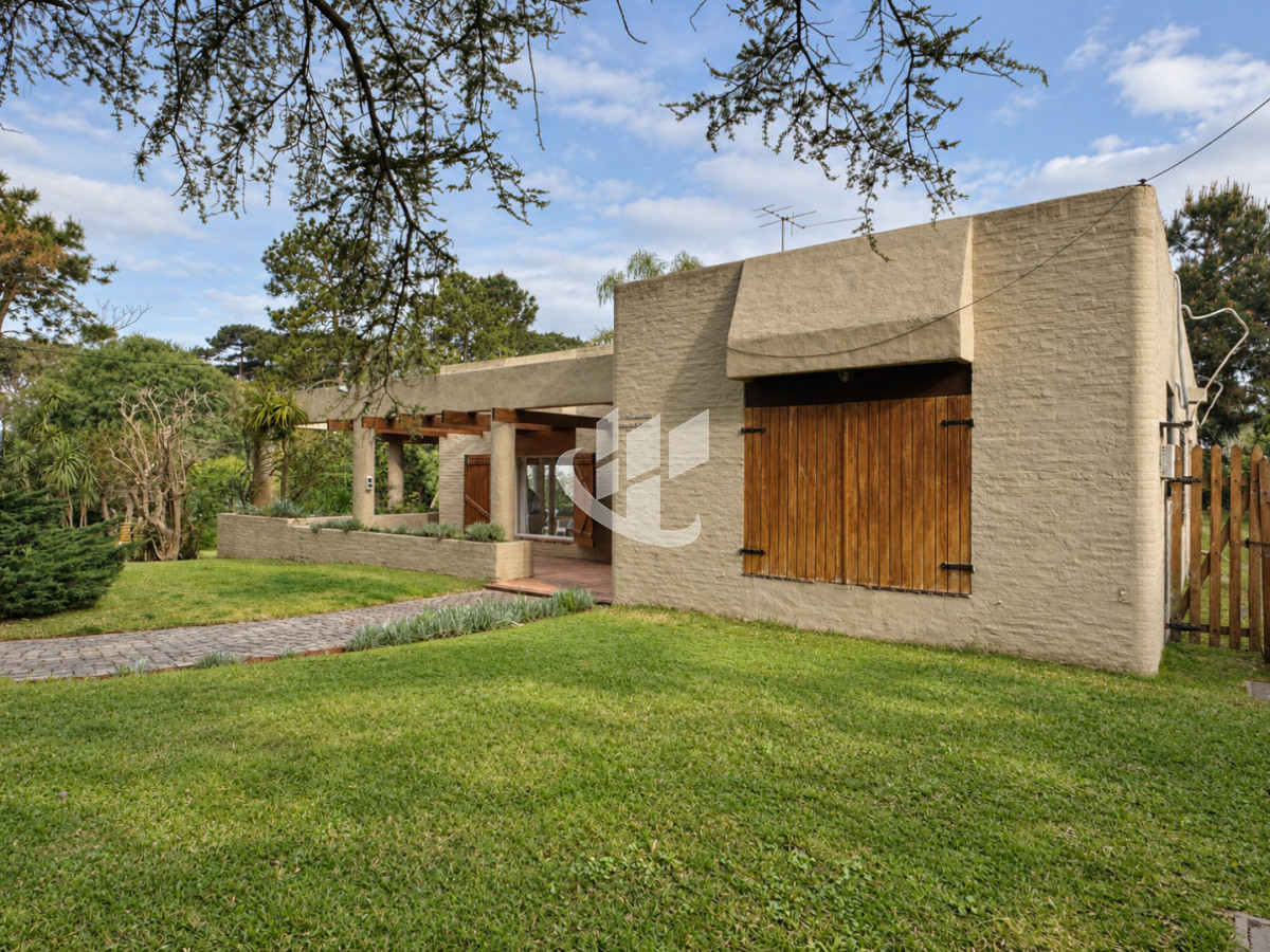 Casa ID.2057 - PUNTA DEL ESTE RINCON DEL INDIO CASA 4 DORMITORIOS PISCINA CLIMATIZADA