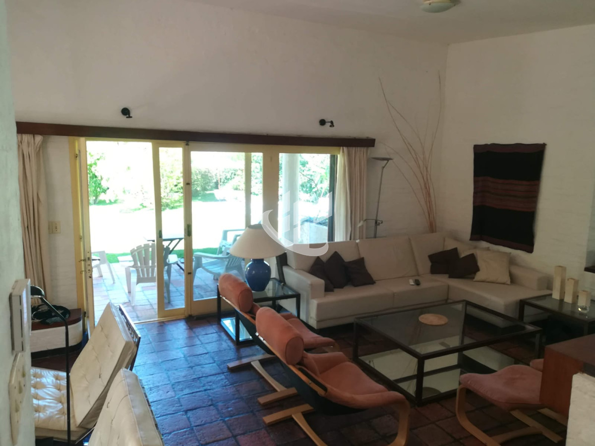 Casa ID.2057 - PUNTA DEL ESTE RINCON DEL INDIO CASA 4 DORMITORIOS PISCINA CLIMATIZADA