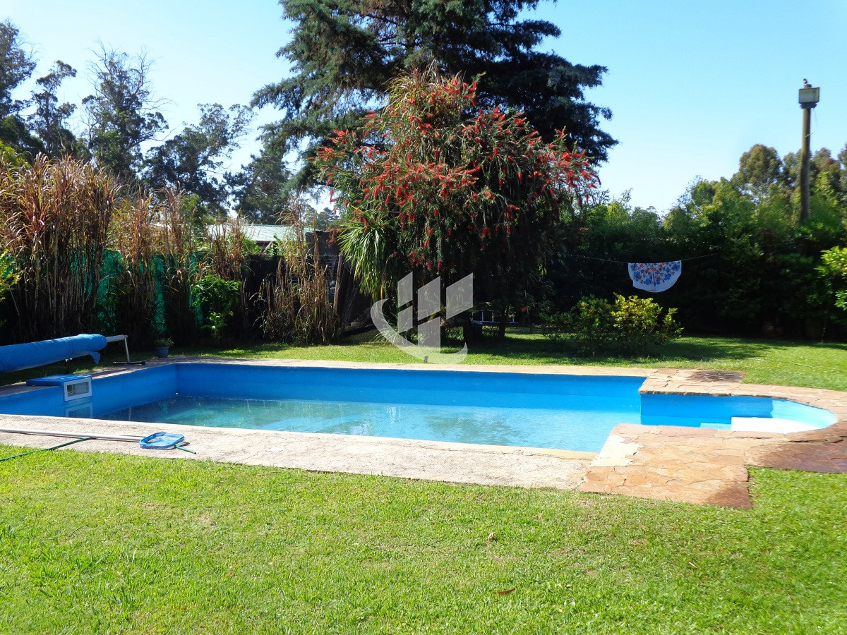 Casa ID.2109 - PUNTA DEL ESTE MARLY CASA DE 4 DORMITORIOS PISCINA EN ALQUILER TEMPORAL