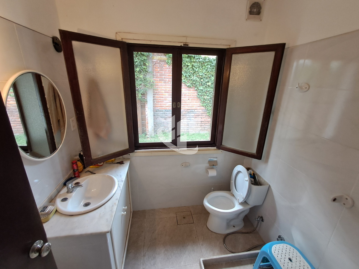 Casa ID.1710 - PUNTA DEL ESTE MANSA CASA DE 2 DORMITORIOS Y DEPENDENCIA EN VENTA
