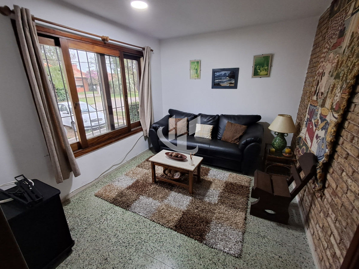 Casa ID.1667 - PUNTA DEL ESTE LAS DELICIAS DUPLEX 2 DORMITORIOS 2 BAÑOS ALQUILER ANUAL 