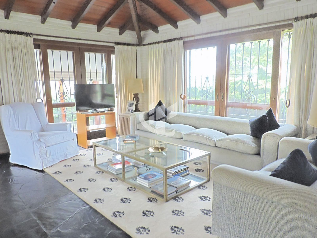Casa ID.945 - CASA EN ALQUILER ANUAL, 3 DORMITORIOS, PUNTA DEL ESTE, PINARES